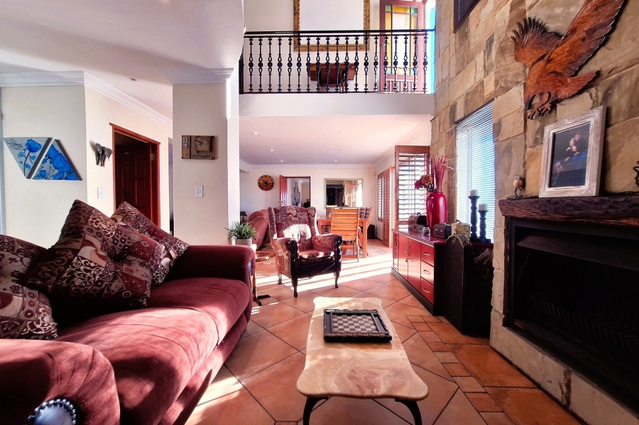 5 Bedroom Property for Sale in Golden Mile Western Cape